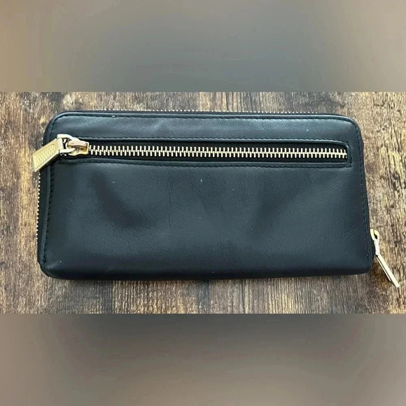 Rebecca Minkoff | ladies leather wallet. - Picture 14 of 15